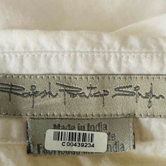 Anthropologie Rajesh Pratap Singh “Cynthia” button front pintucked colorful top. - Picture 5 of 6